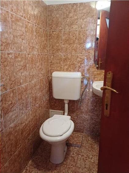 Casă individuală cu 3 camere cu Canalizare în Rahova