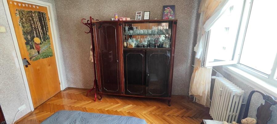 Apartament cu 4 camere decomandat, mobilat în Turda
