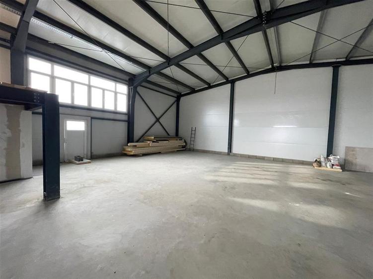 Spațiu industrial, de 456 mp, în Oșorhei