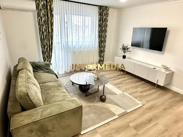 Apartament cu 2 camere semidecomandat, mobilat în Cetate