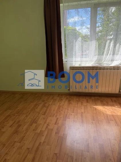 Apartament cu 3 camere semidecomandat, mobilat în Ostroveni
