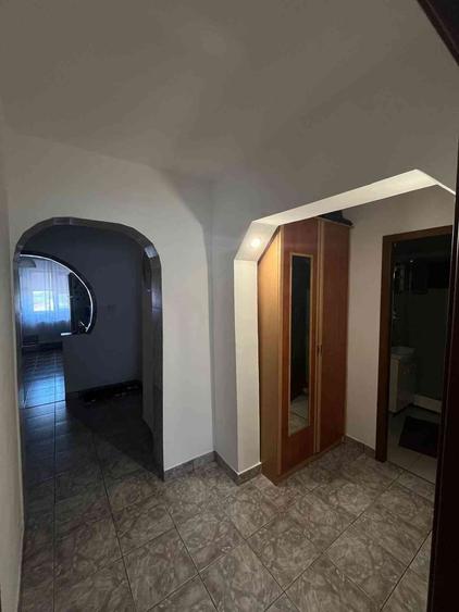 Apartament cu 3 camere decomandat în Brăilei