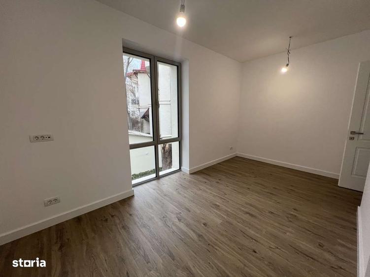 Apartament cu 4 camere în Armeneasca