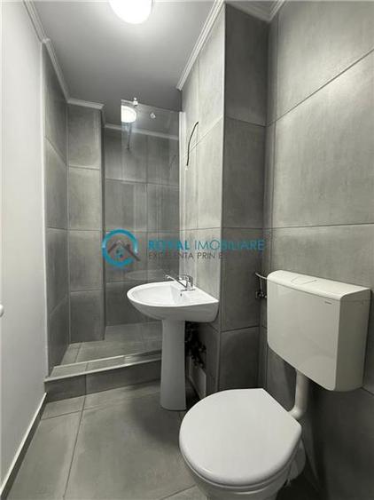 Apartament cu 4 camere decomandat în Republicii