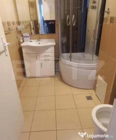 Apartament cu 3 camere decomandat în Câmpia Turzii