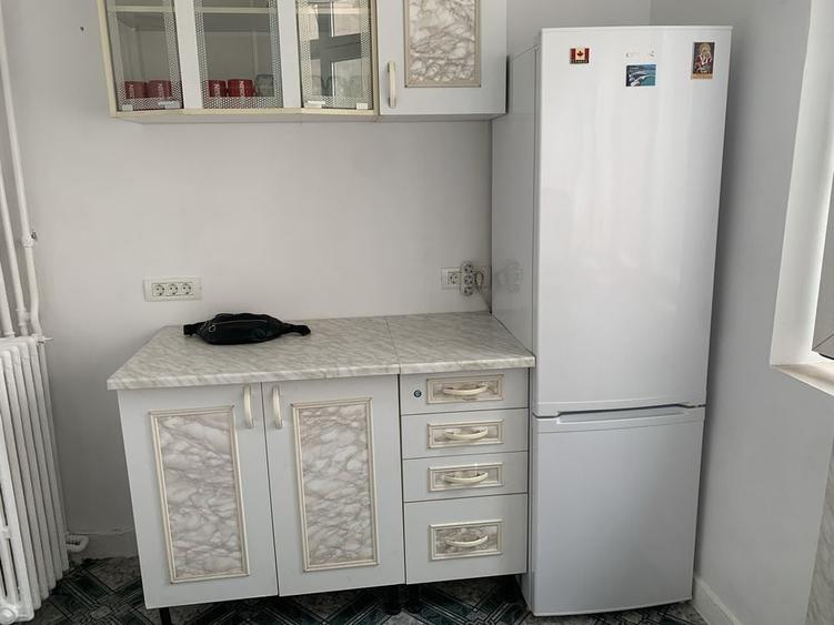 Apartament cu 2 camere semidecomandat în Gara de Nord