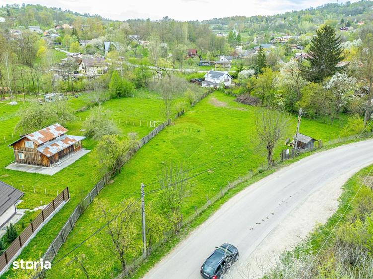 Teren de 2221 mp, în Central