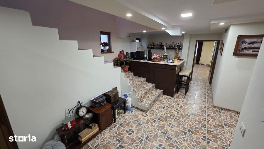 Casă cu 6 camere cu Teren 960 Mp în Câmpineanca