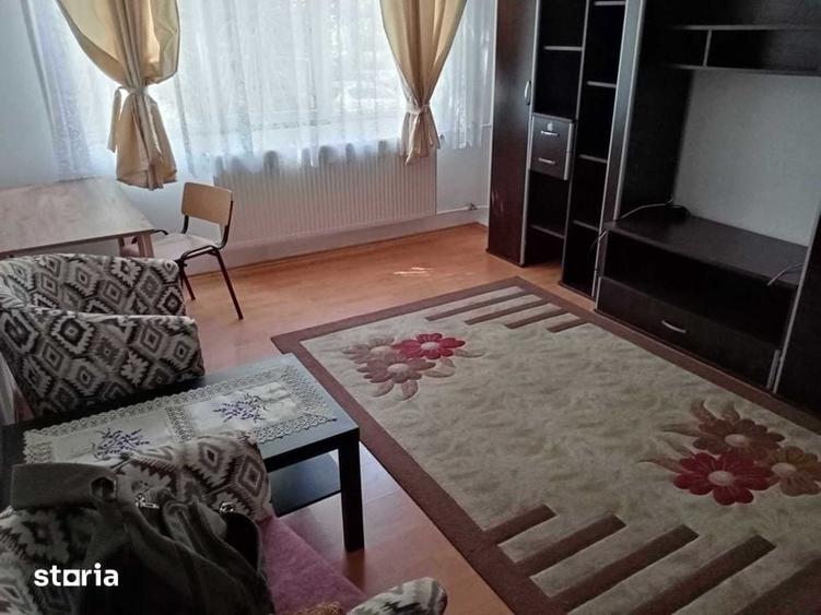 Garsonieră decomandată în Drumul Taberei