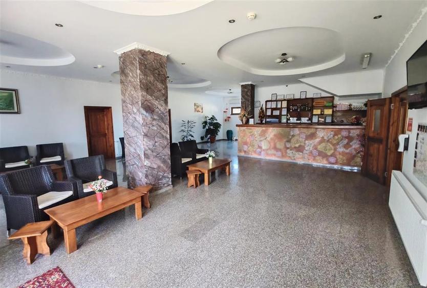 Hotel/Pensiune, de 2,000 mp, în Stațiunea Climaterică Sâmbăta
