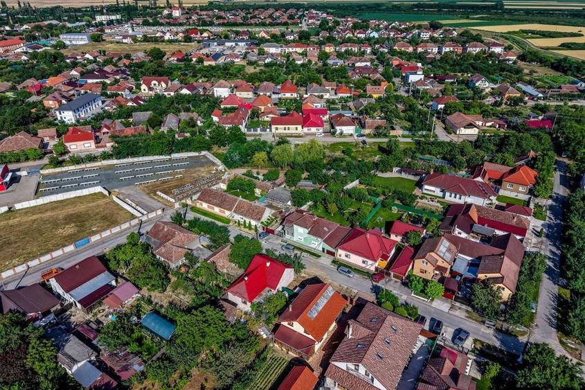 Casă cu 3 camere cu Teren 330 Mp în Central