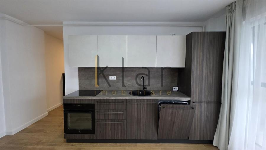 Apartament cu 2 camere semidecomandat, mobilat în Andrei Mureșanu
