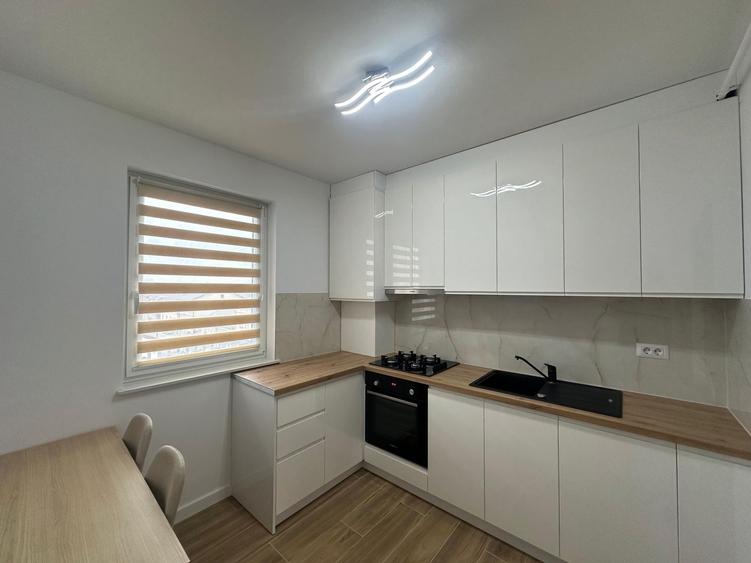 Apartament cu 2 camere decomandat, mobilat în Ultracentral