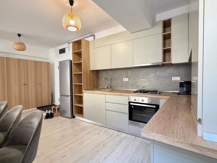 Apartament cu 2 camere decomandat în Torontalului