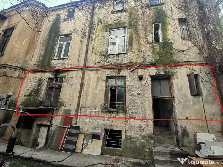 Spațiu comercial, de 47 mp, în Universitate