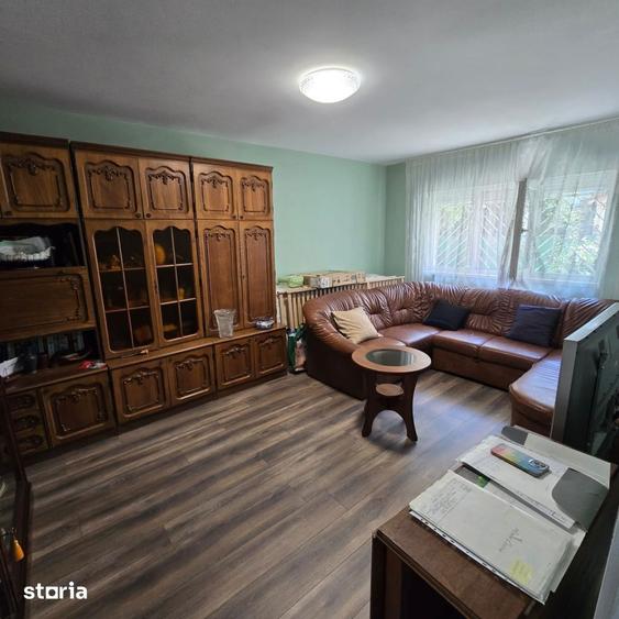 Apartament cu 3 camere decomandat, mobilat în Bistrița Lac