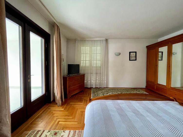Casă individuală cu 8 camere cu Piscina în Snagov