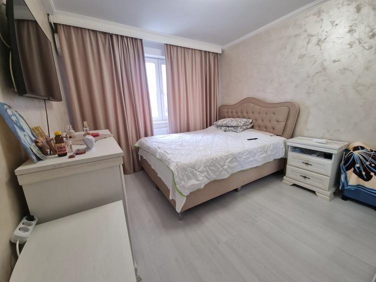 Apartament cu 3 camere decomandat în Dristor