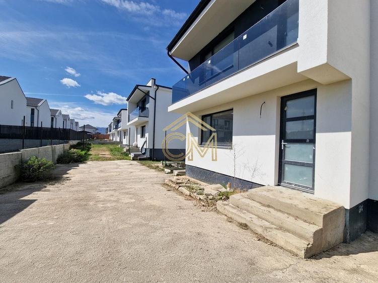 Duplex cu 3 camere cu Canalizare în Arhitecților - Calea Cisnădiei