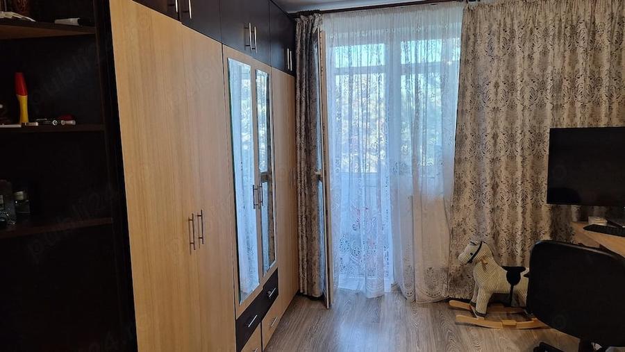 Apartament cu 3 camere nedecomandat în Exterior Vest