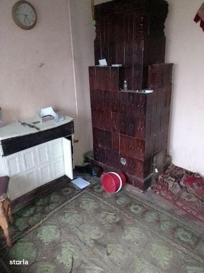 Casă cu 4 camere cu Teren 2400 Mp în Gârbovi