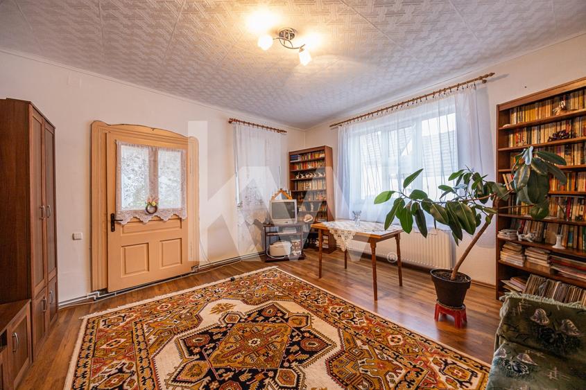 Casă individuală cu 4 camere cu Canalizare în Cernatu