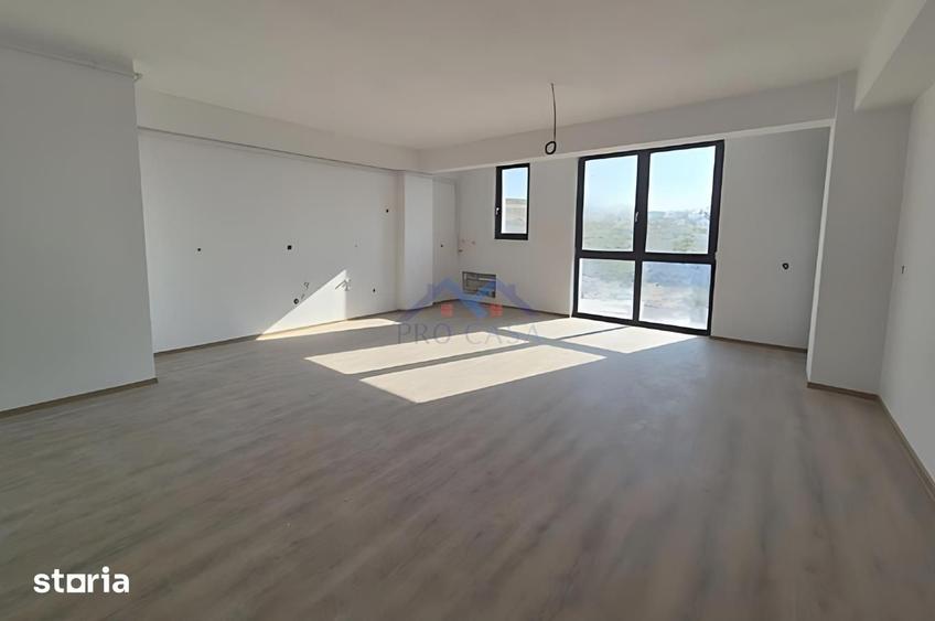 Apartament cu 3 camere în Cetate