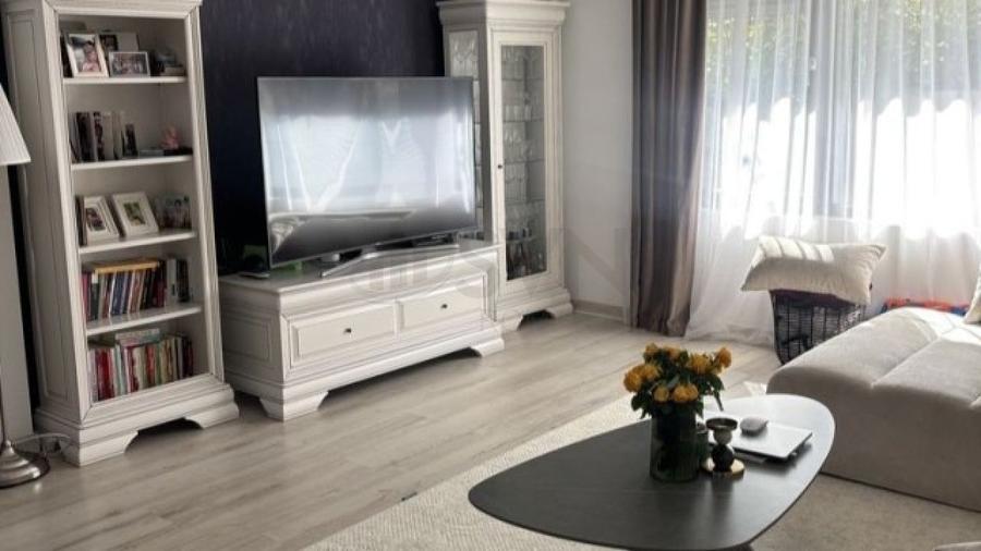 Casă individuală cu 4 camere cu Teren 353 Mp în Tunari