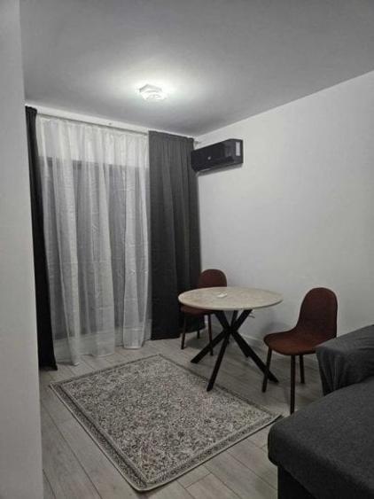 Apartament cu 2 camere decomandat în Lujerului