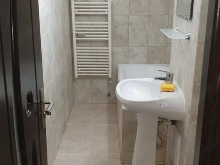 vitan mall banu udrea etaj 2 - 2
