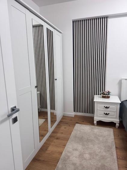 Apartament cu 2 camere semidecomandat, mobilat în Central