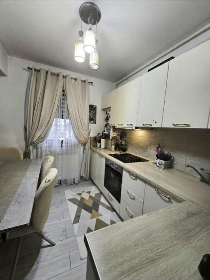 Apartament cu 3 camere decomandat, mobilat în Dobroești