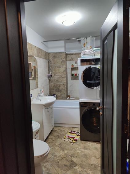 Apartament cu 2 camere decomandat în Vlădiceni