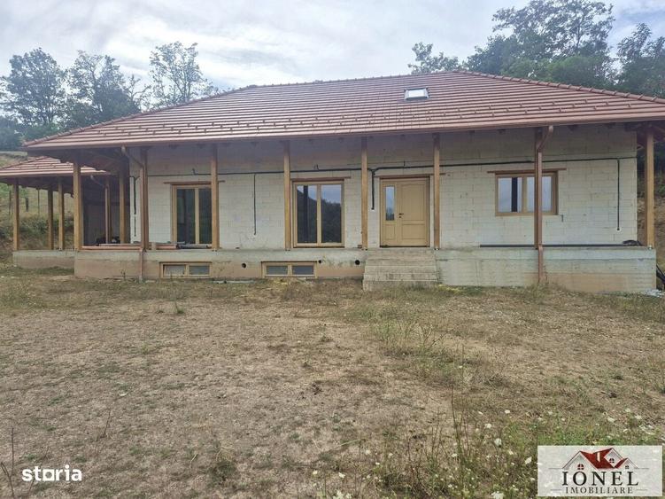 Casă cu 3 camere în Poiana Ampoiului
