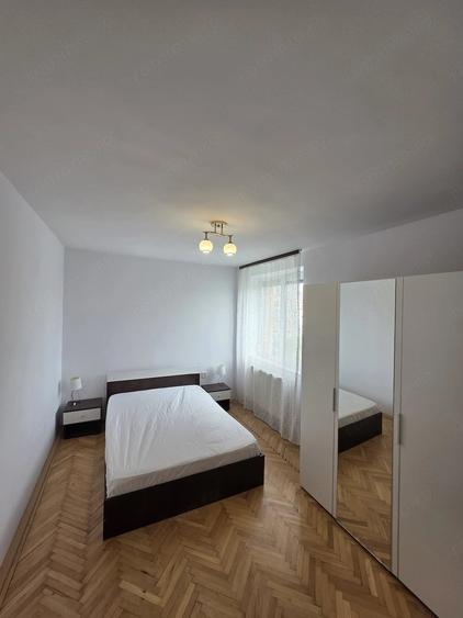 Apartament cu 2 camere decomandat în Torontalului
