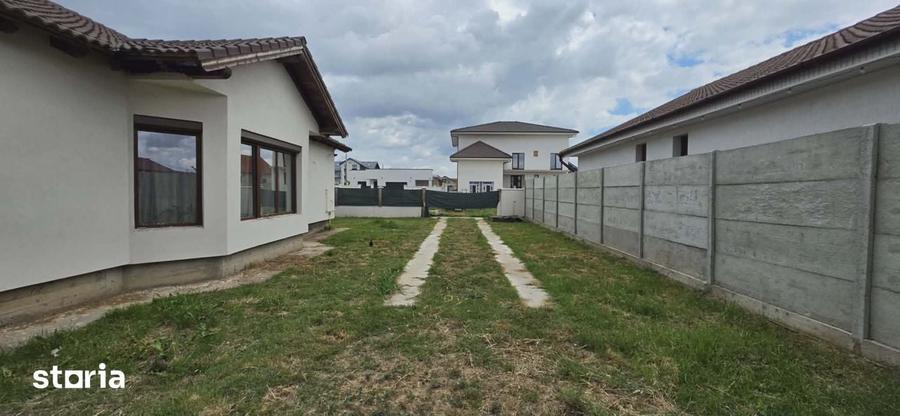 Casă cu 2 camere cu Teren 580 Mp în Sântandrei