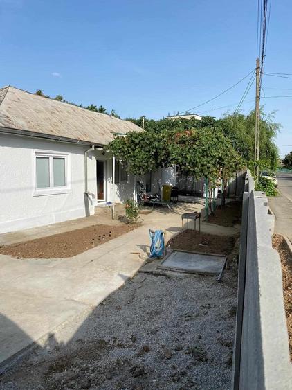 Casă cu 2 camere cu Teren 230 Mp în Central