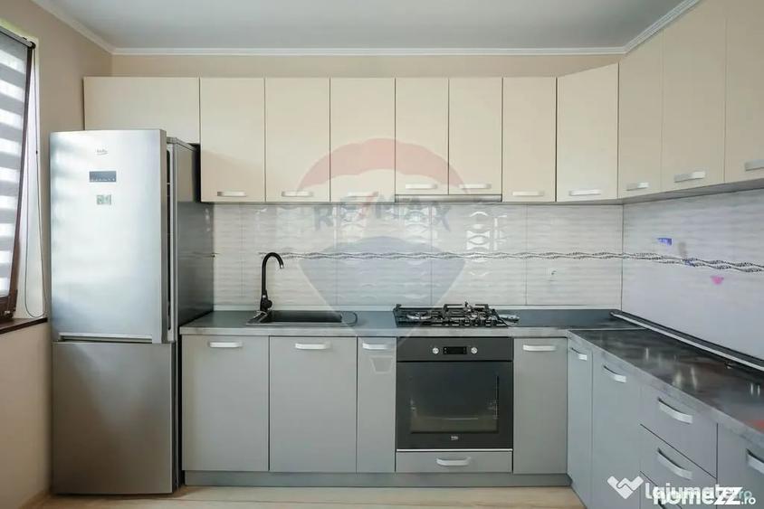 Casă cu 7 camere cu Teren 600 Mp în Haieu