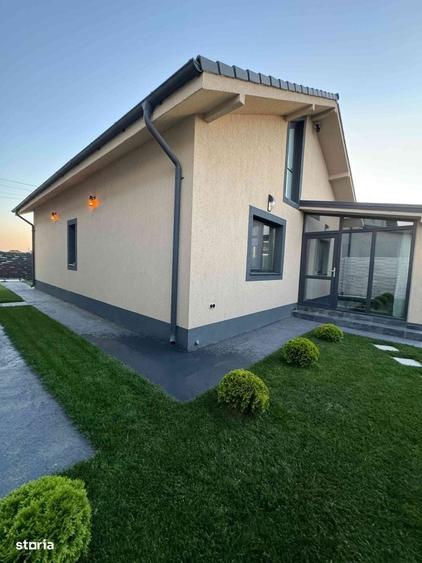 Casă cu 3 camere în Preajba