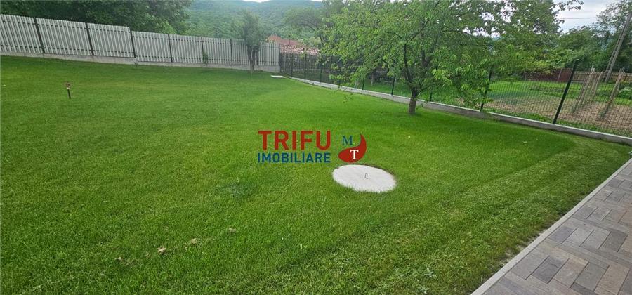 Casă individuală cu 1 camere cu Teren 1335 Mp în Ampoița