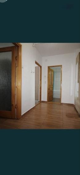 Apartament cu 2 camere decomandat în Est
