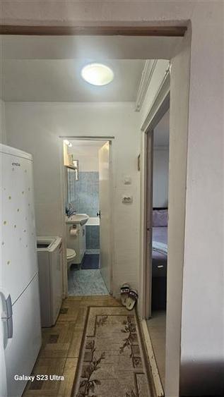 Apartament cu 2 camere semidecomandat în Berceni