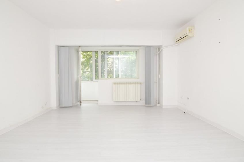 Apartament cu 2 camere decomandat în Decebal