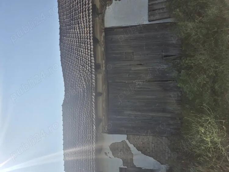 Casă cu 2 camere cu Teren 530 Mp în Tăut