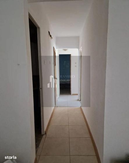 Apartament cu 3 camere decomandat în Mihai Bravu
