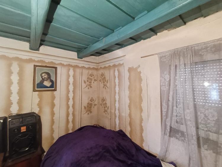 Casă individuală cu 2 camere cu Canalizare în Central