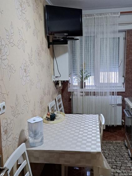 Apartament cu 3 camere decomandat, mobilat în Gării