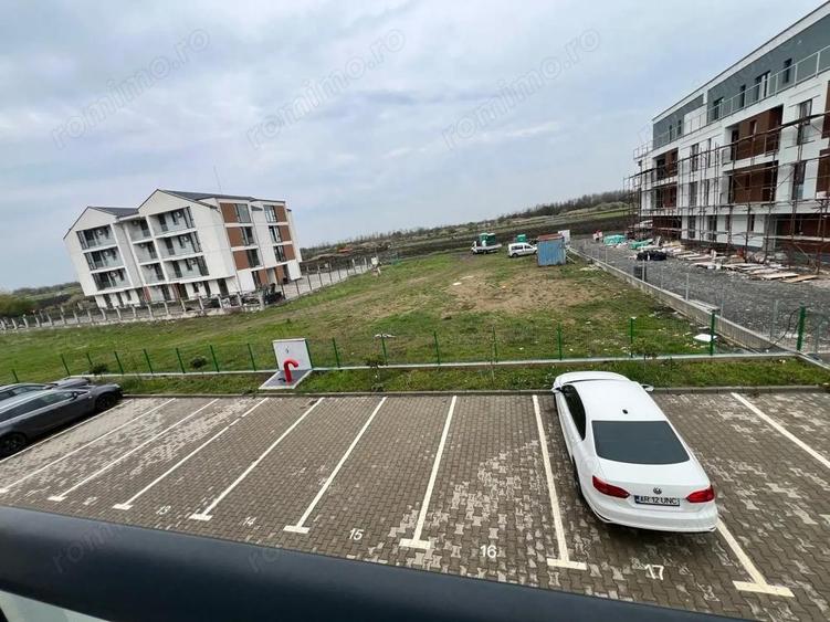 Apartament cu 3 camere decomandat în Torontalului