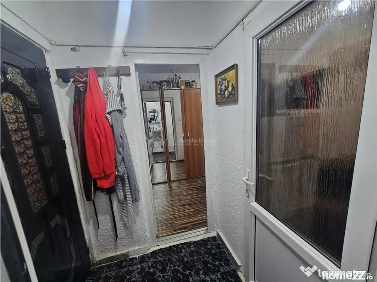 Garsonieră decomandată în Central