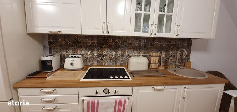 Apartament cu 4 camere în Furnica